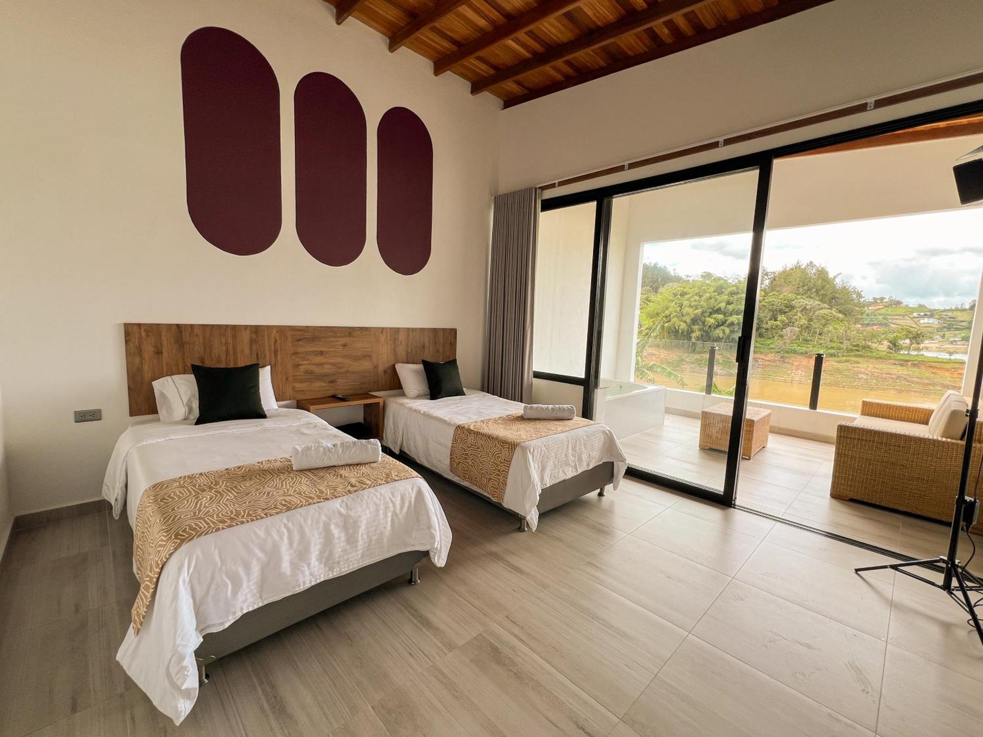 Viajero Guatape Hostel & Lake Club Екстер'єр фото