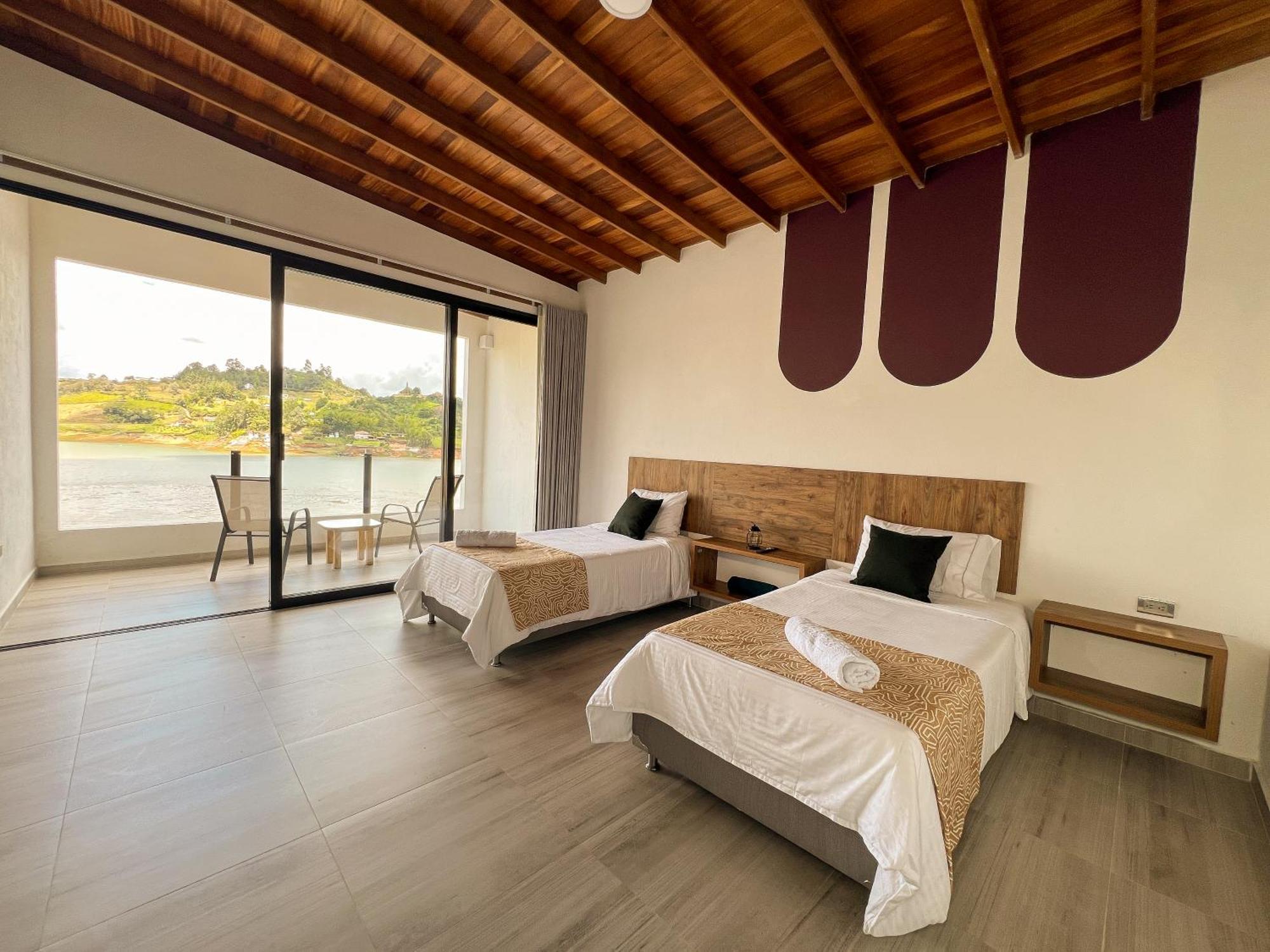 Viajero Guatape Hostel & Lake Club Екстер'єр фото