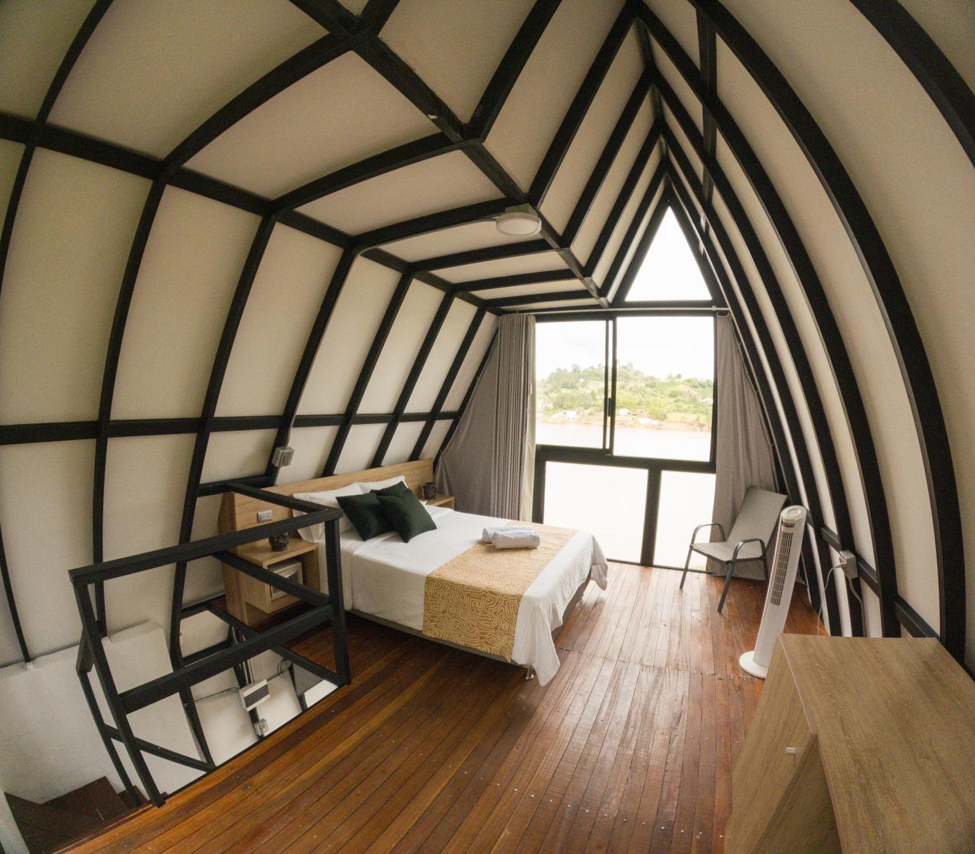 Viajero Guatape Hostel & Lake Club Екстер'єр фото