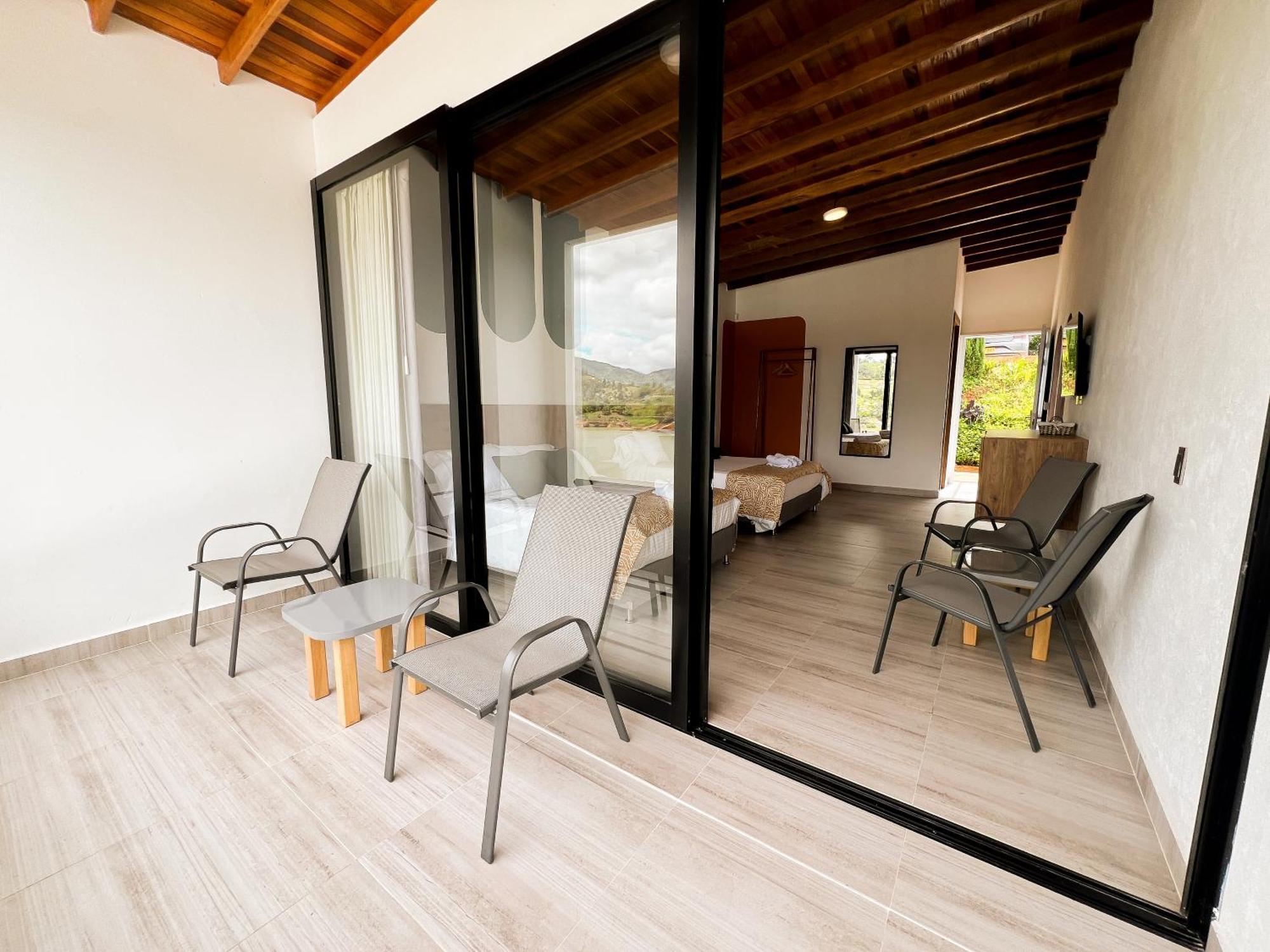 Viajero Guatape Hostel & Lake Club Номер фото