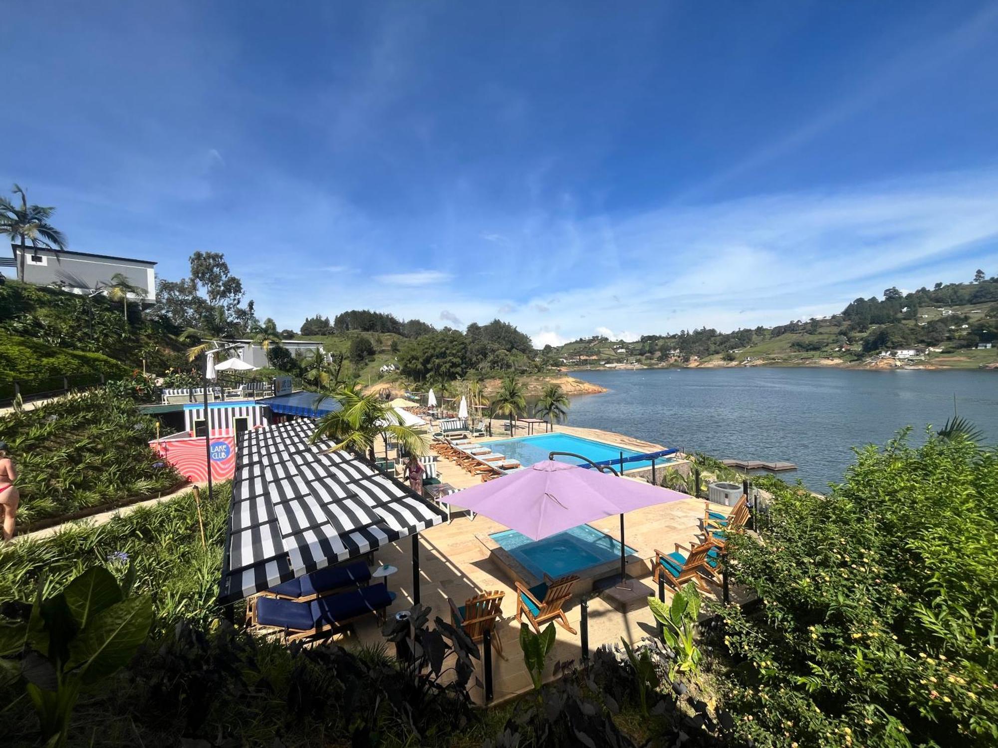 Viajero Guatape Hostel & Lake Club Екстер'єр фото