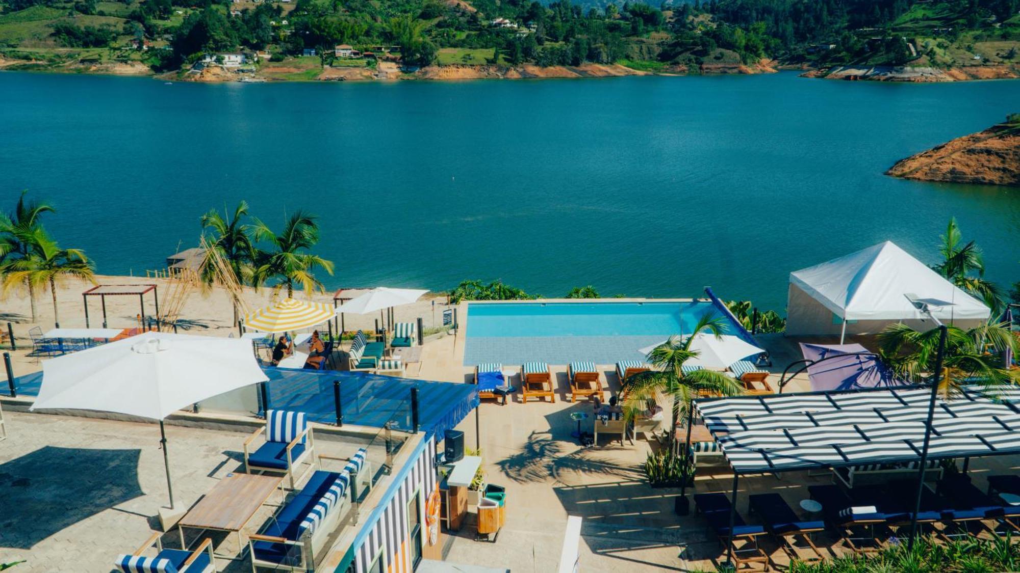 Viajero Guatape Hostel & Lake Club Екстер'єр фото
