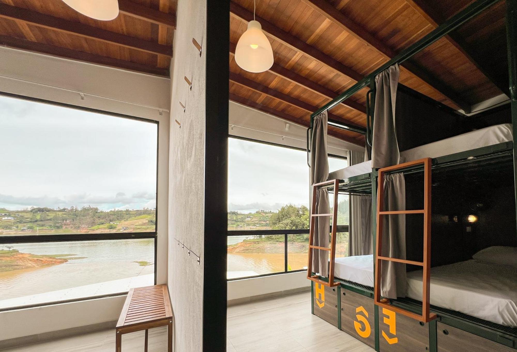 Viajero Guatape Hostel & Lake Club Екстер'єр фото