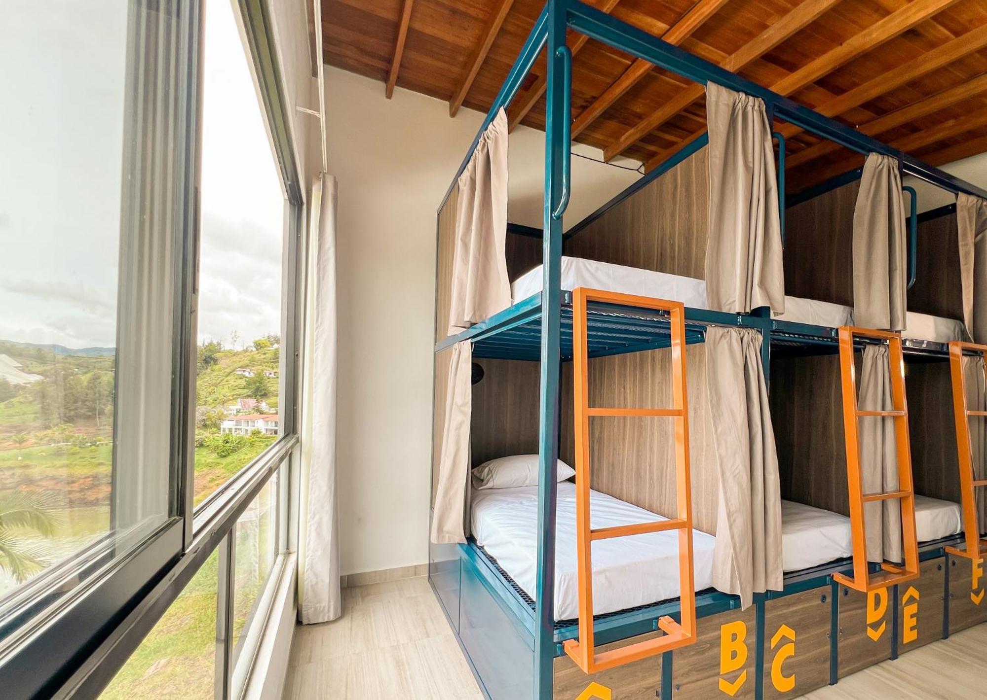 Viajero Guatape Hostel & Lake Club Екстер'єр фото