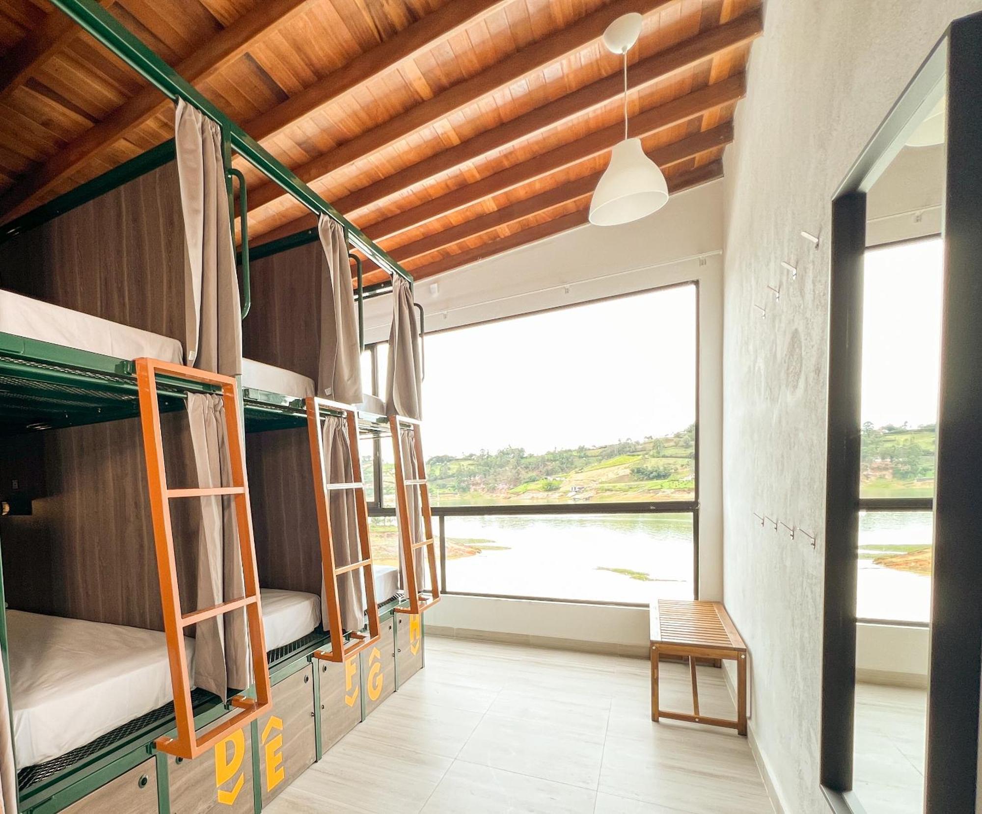 Viajero Guatape Hostel & Lake Club Екстер'єр фото