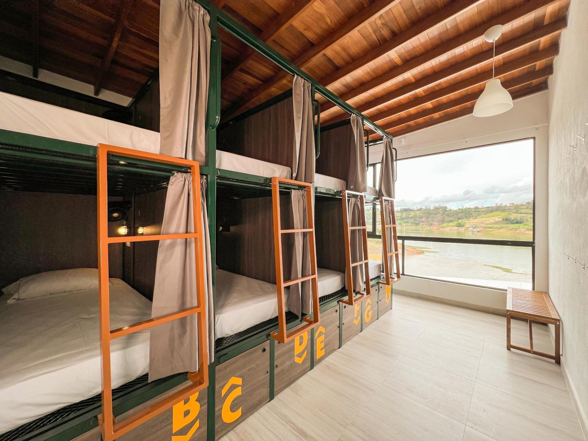 Viajero Guatape Hostel & Lake Club Екстер'єр фото